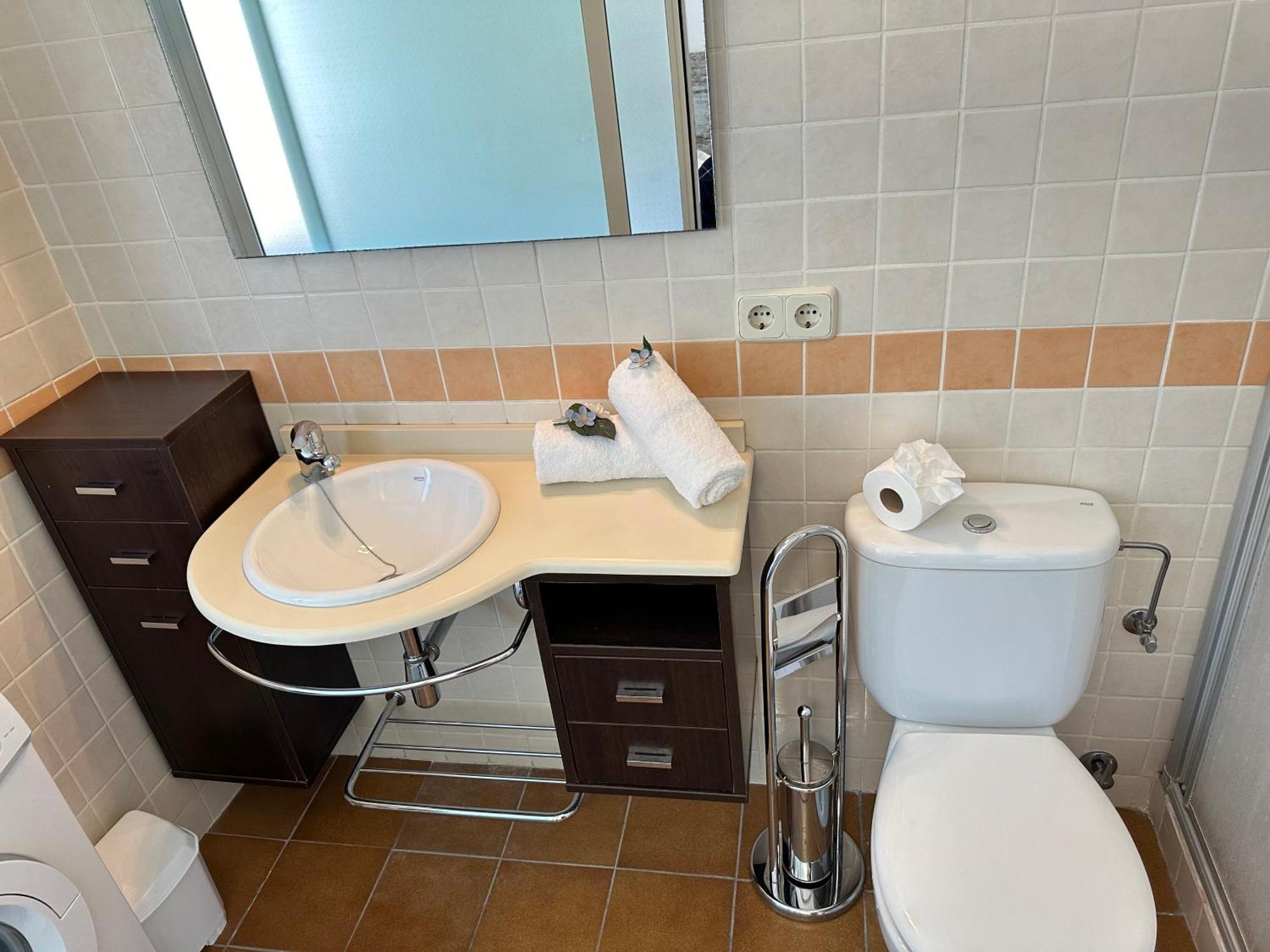 Agi Porthos Apartments روساس المظهر الخارجي الصورة