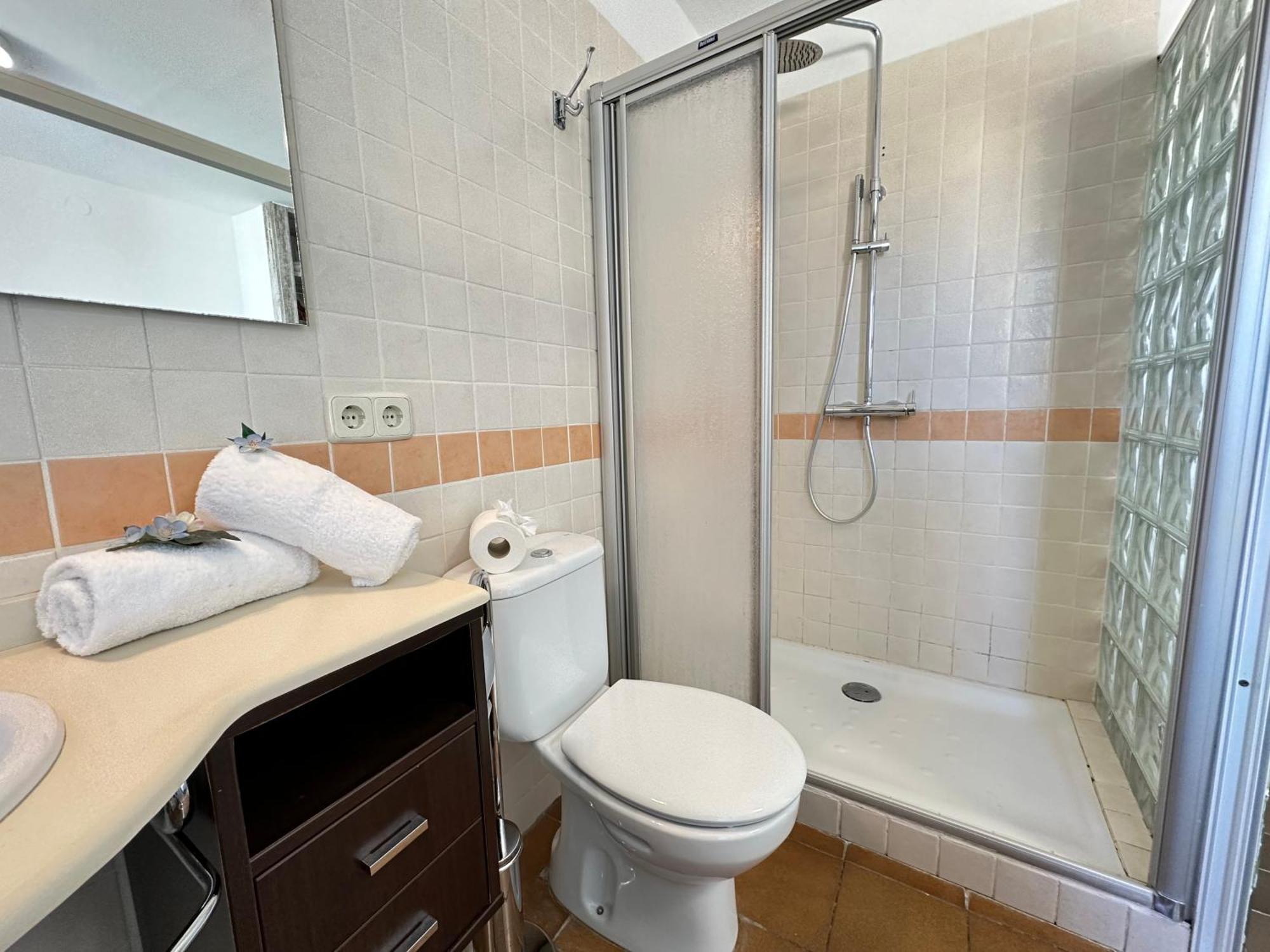 Agi Porthos Apartments روساس المظهر الخارجي الصورة